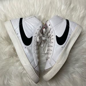 Nike blazer mid 77 Womens Sneakers Shoes size 7.5